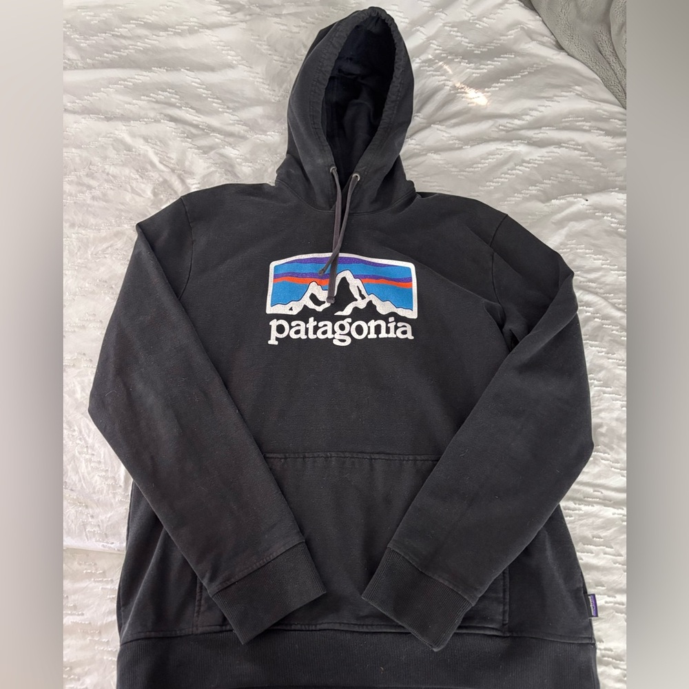 Black Patagonia hoodie